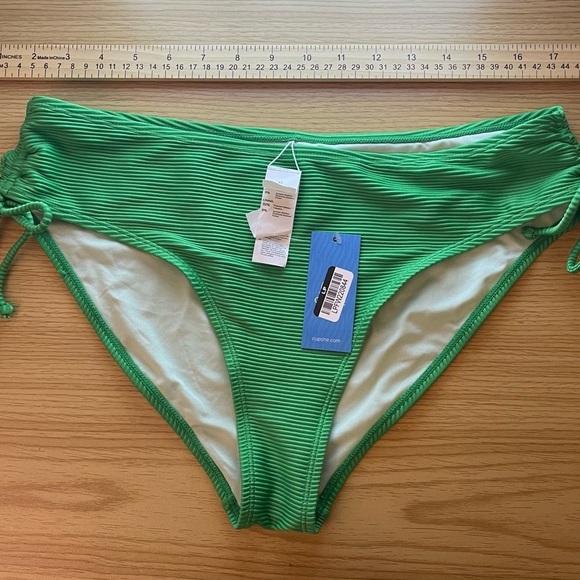NWT 🆕👙🏝️Cupshe Swimsuit Bottom XL. Green - Picture 1 of 4